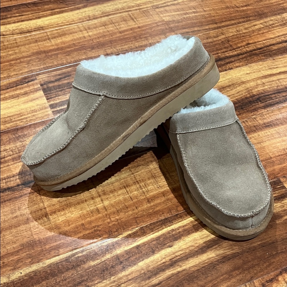 Dearfoams bedroom slippers, US 11, EU 44